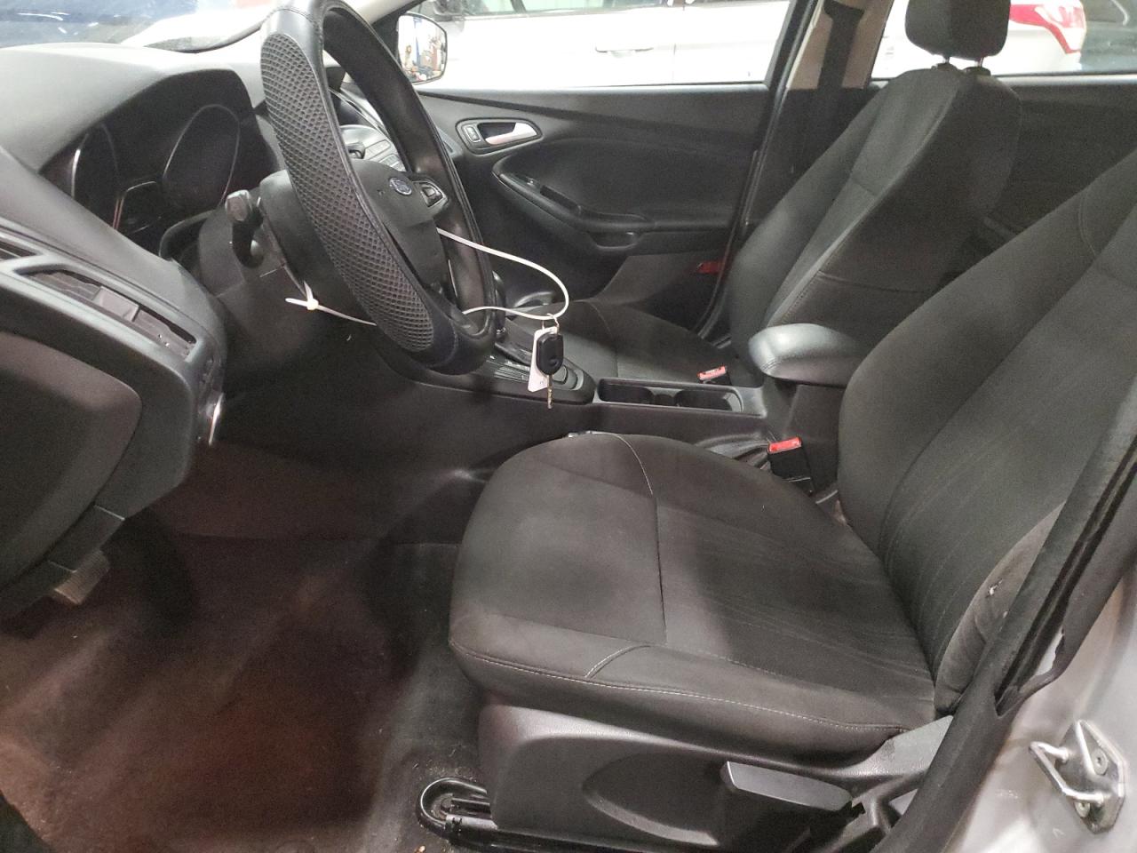 2018 FORD FOCUS SE photo 7