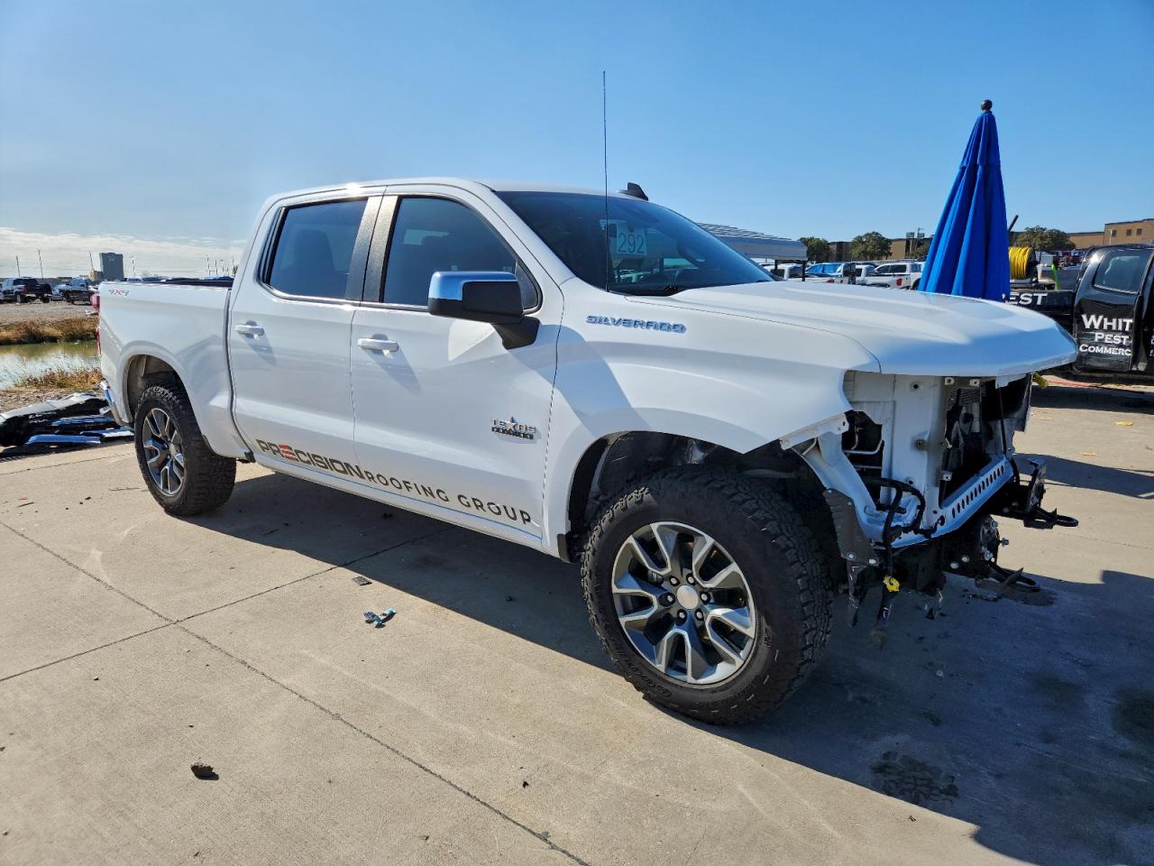 2023 CHEVROLET SILVERADO K1500 LT photo 4