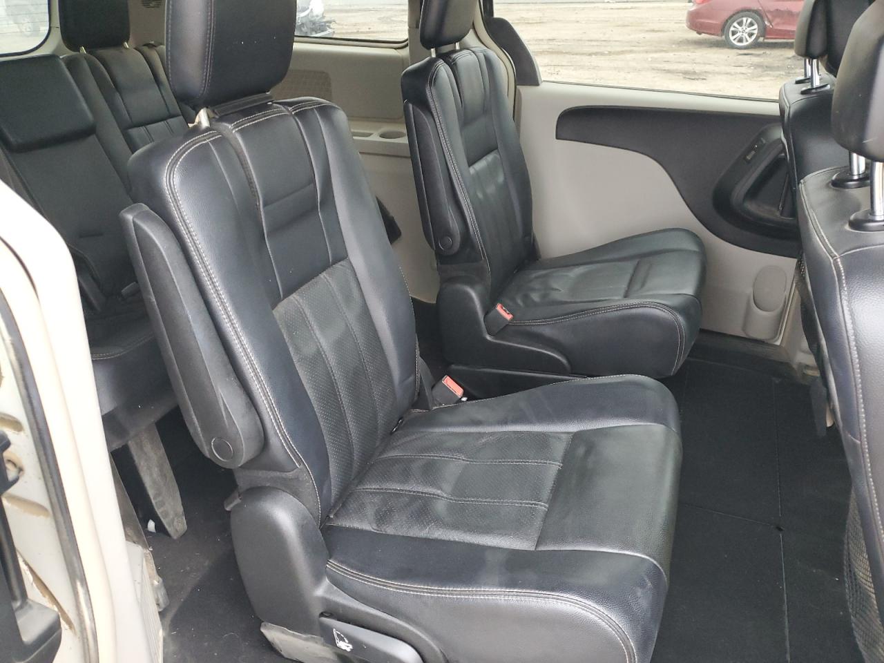 2012 CHRYSLER TOWN & COUNTRY TOURING photo 21