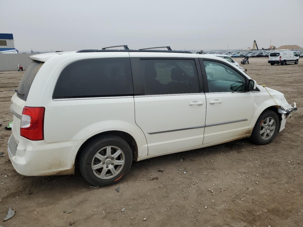 2012 CHRYSLER TOWN & COUNTRY TOURING photo 5