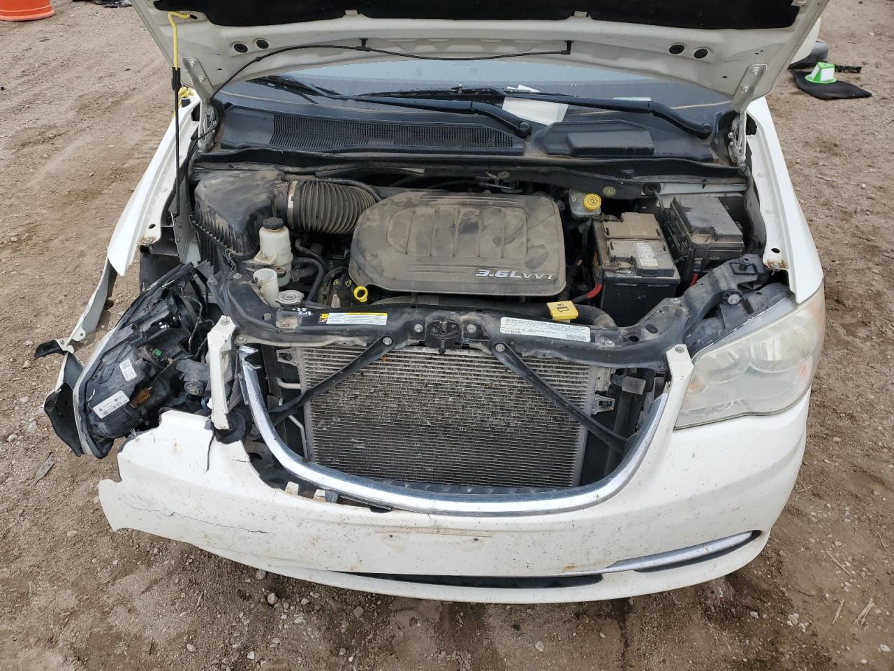 2012 CHRYSLER TOWN & COUNTRY TOURING photo 23