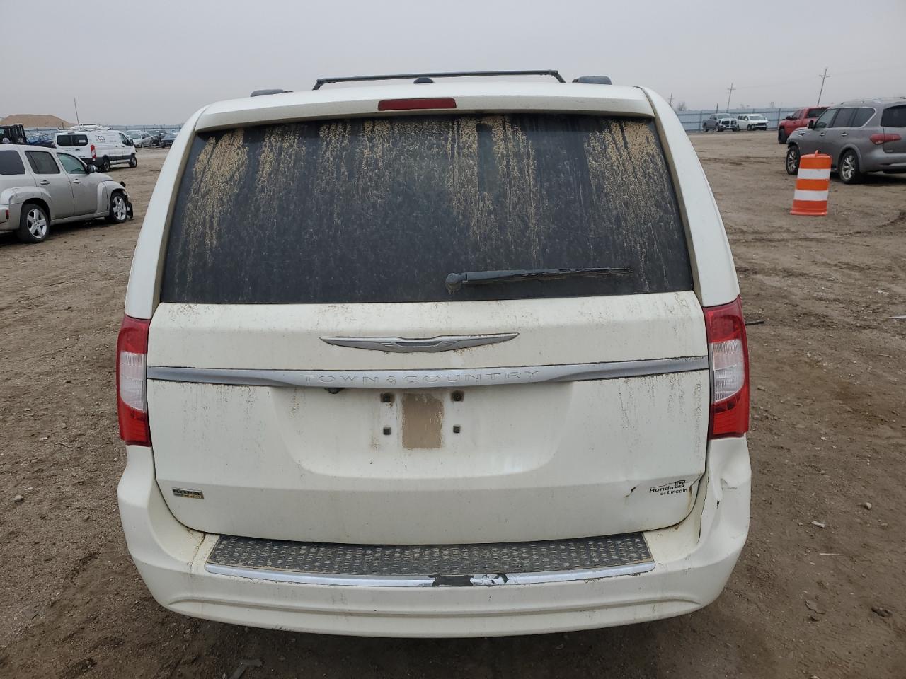 2012 CHRYSLER TOWN & COUNTRY TOURING photo 11
