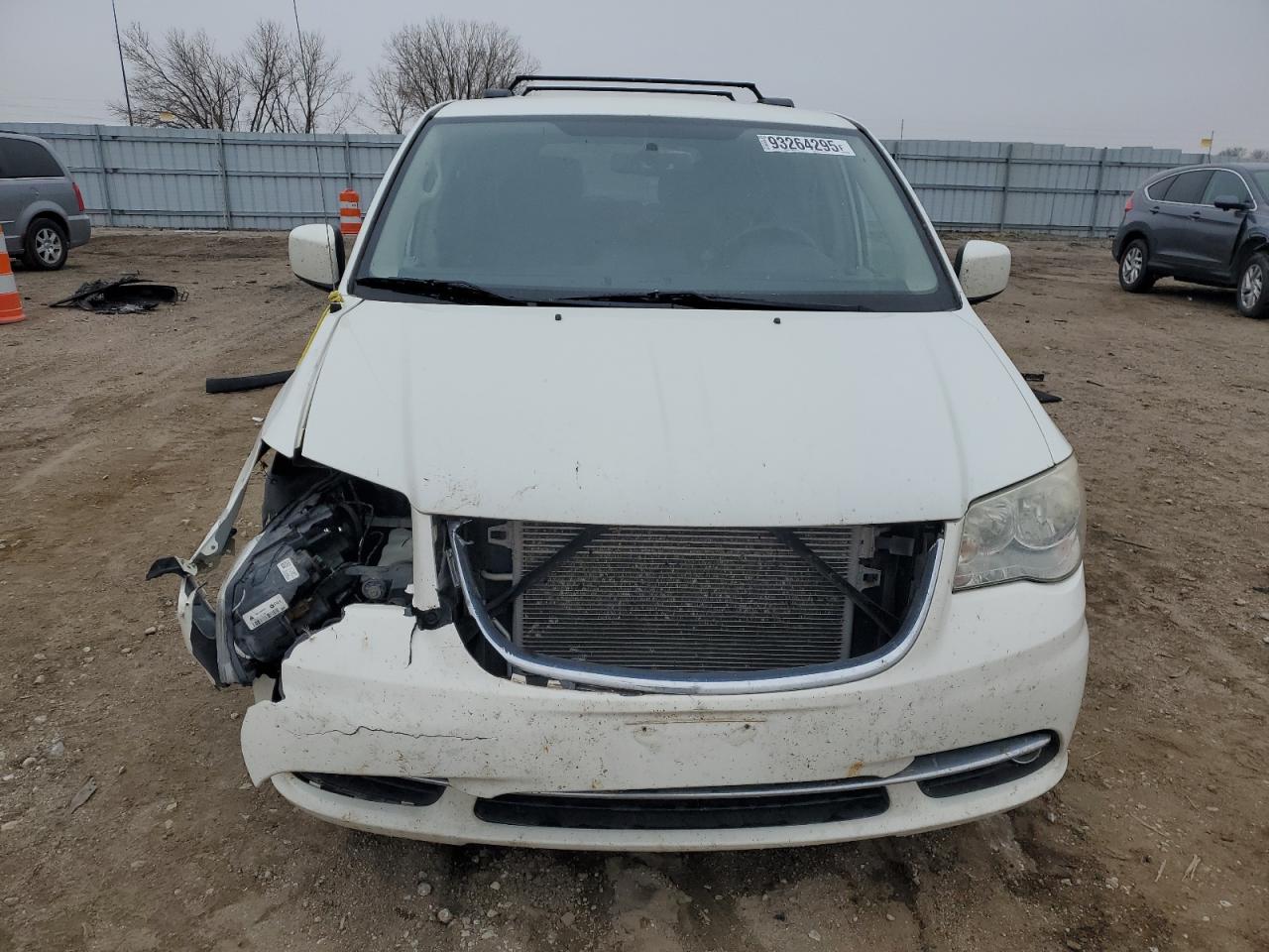 2012 CHRYSLER TOWN & COUNTRY TOURING photo 9