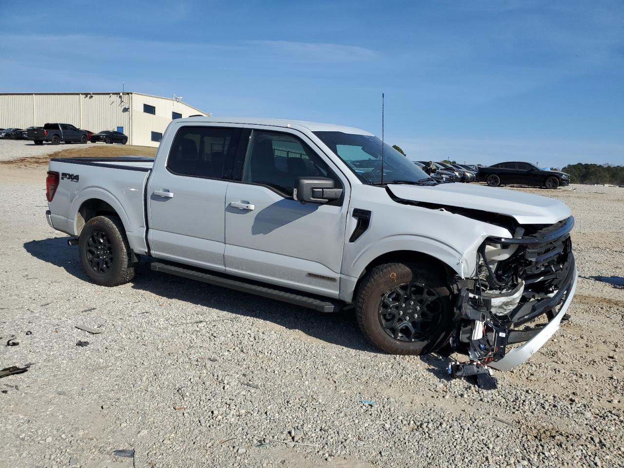 2025 FORD F150 XLT photo 4