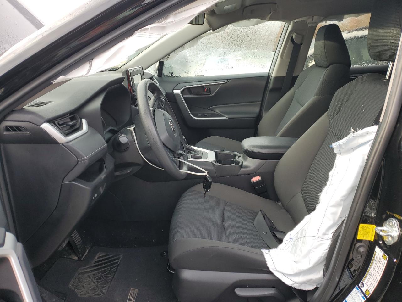 2021 TOYOTA RAV4 LE photo 7