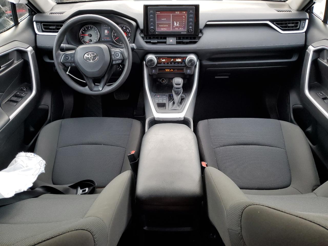 2021 TOYOTA RAV4 LE photo 8