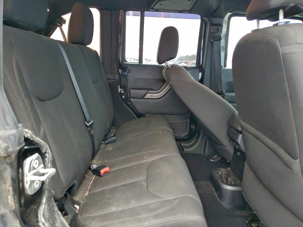 2015 JEEP WRANGLER UNLIMITED SPORT photo 11