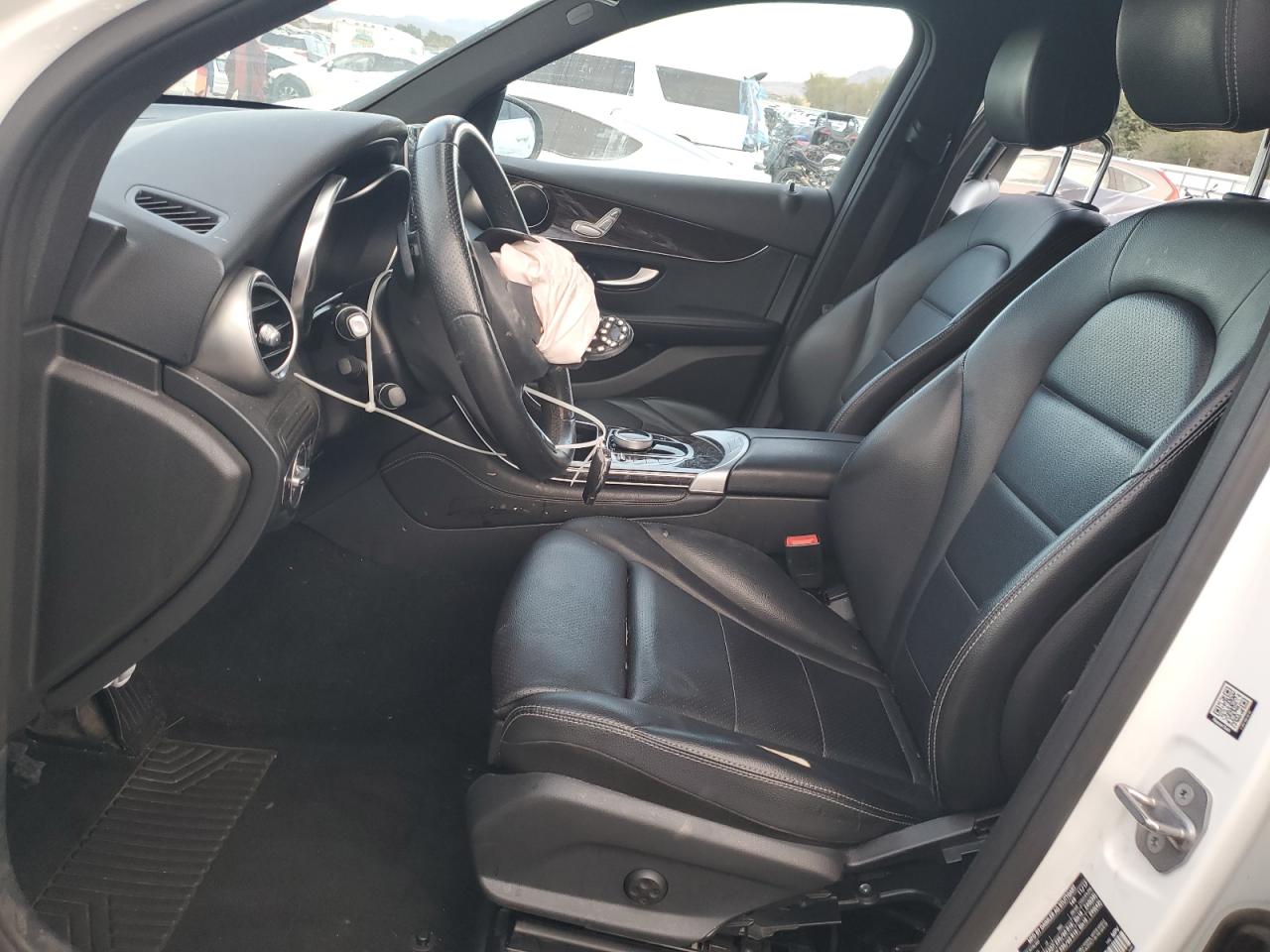 2018 MERCEDES-BENZ GLC 300 photo 19