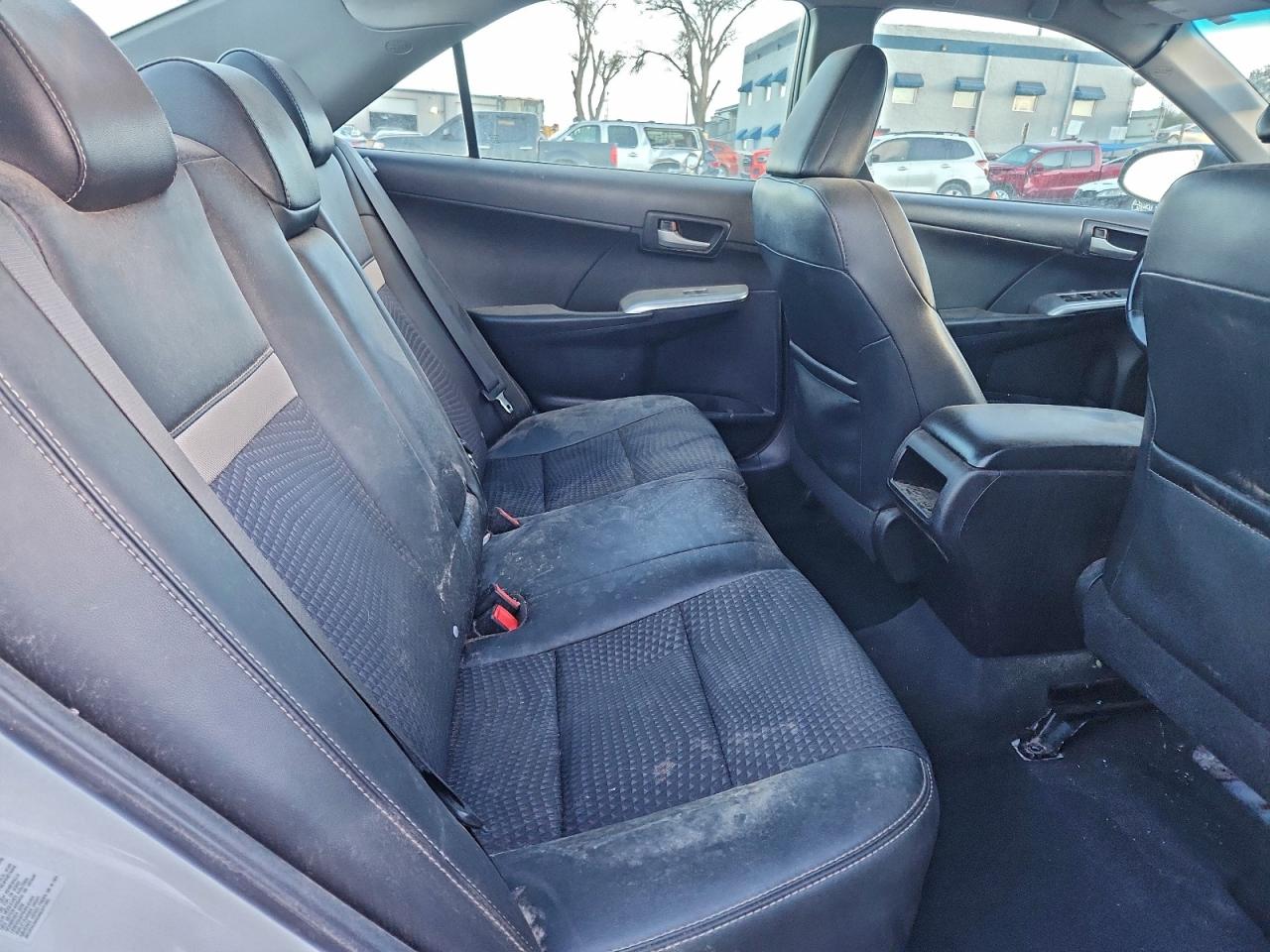 2014 TOYOTA CAMRY L photo 28