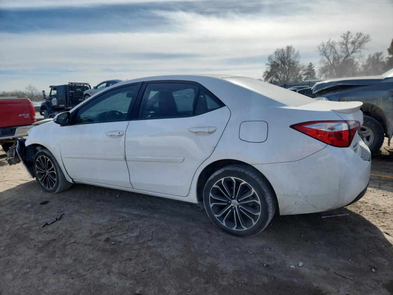 2015 TOYOTA COROLLA L photo 3