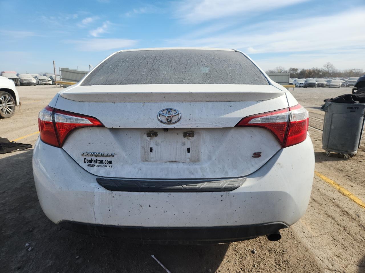 2015 TOYOTA COROLLA L photo 11