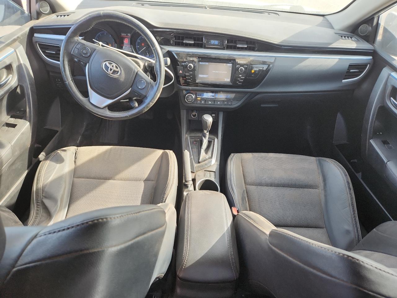 2015 TOYOTA COROLLA L photo 15