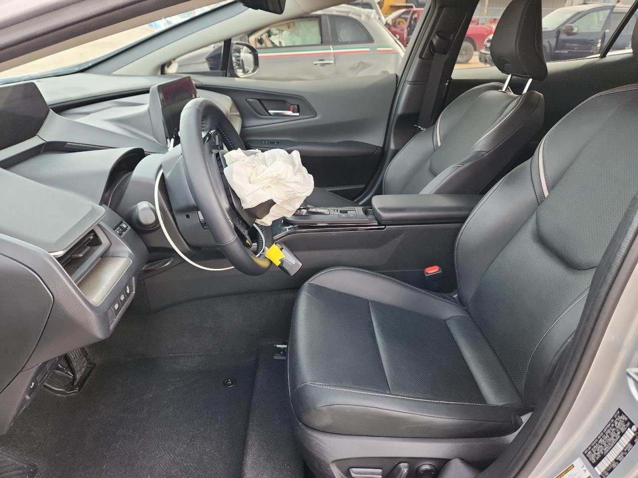 2024 TOYOTA PRIUS XLE photo 7