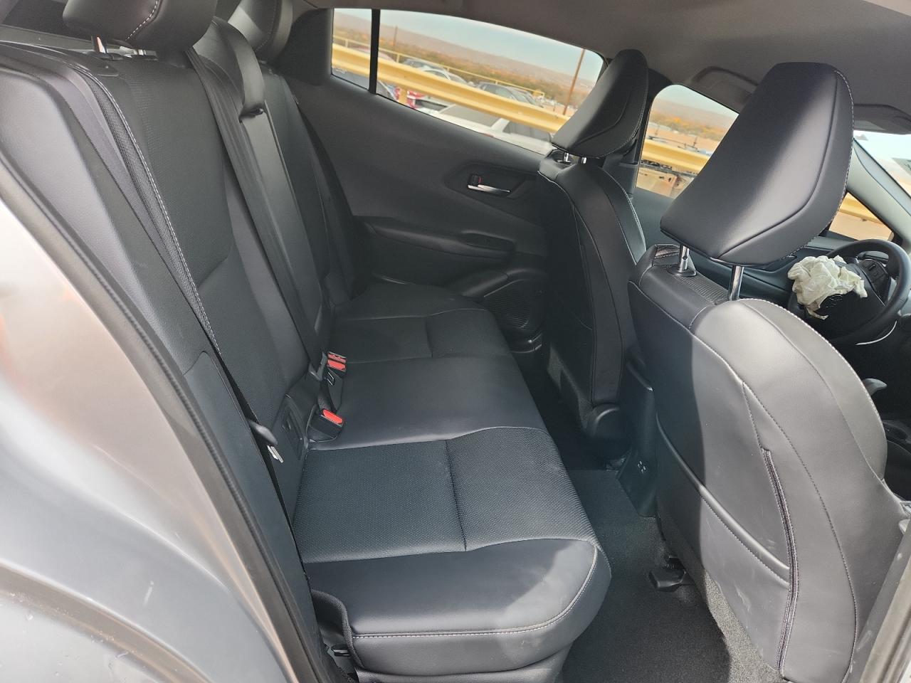 2024 TOYOTA PRIUS XLE photo 10