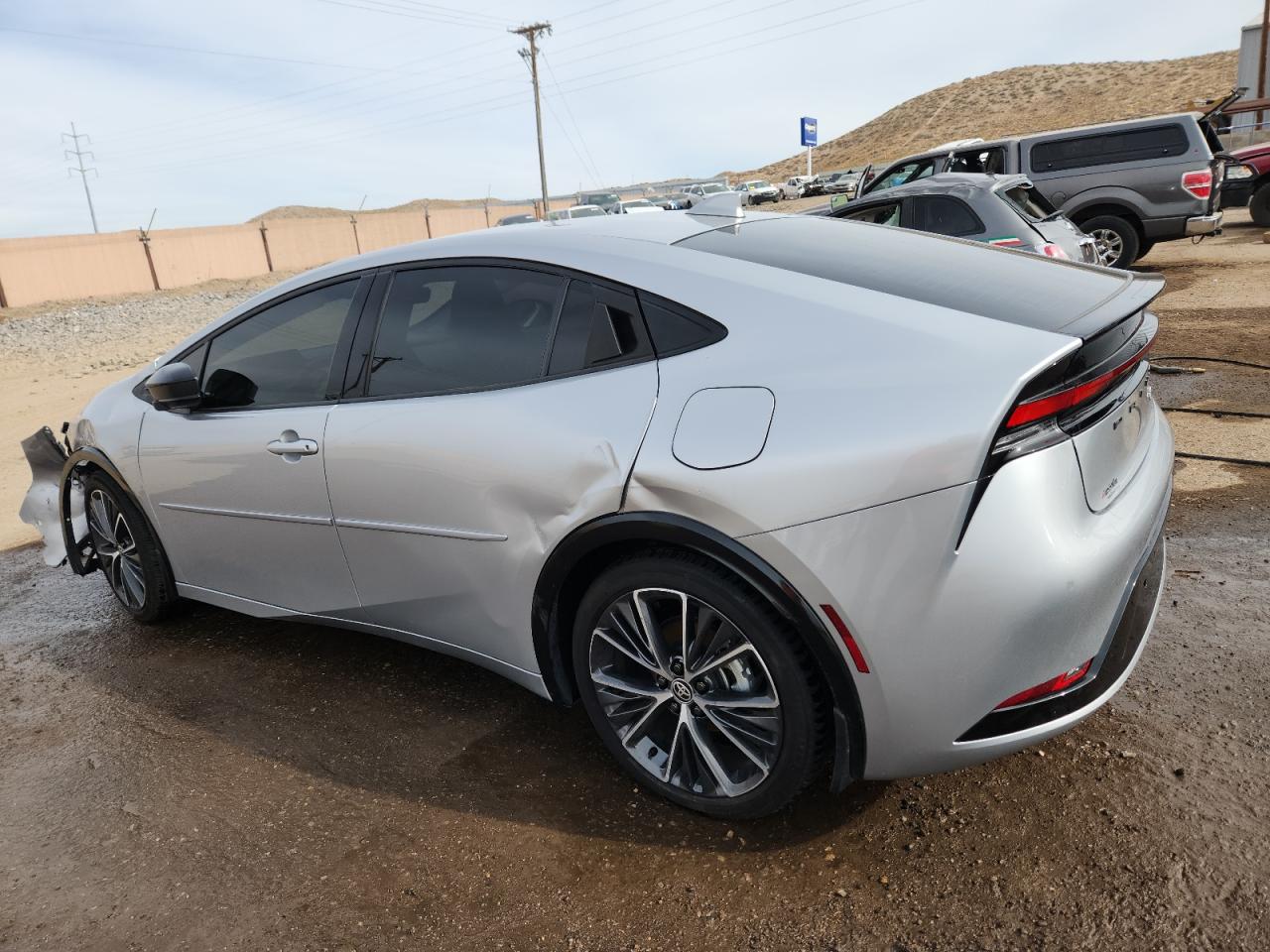 2024 TOYOTA PRIUS XLE photo 2