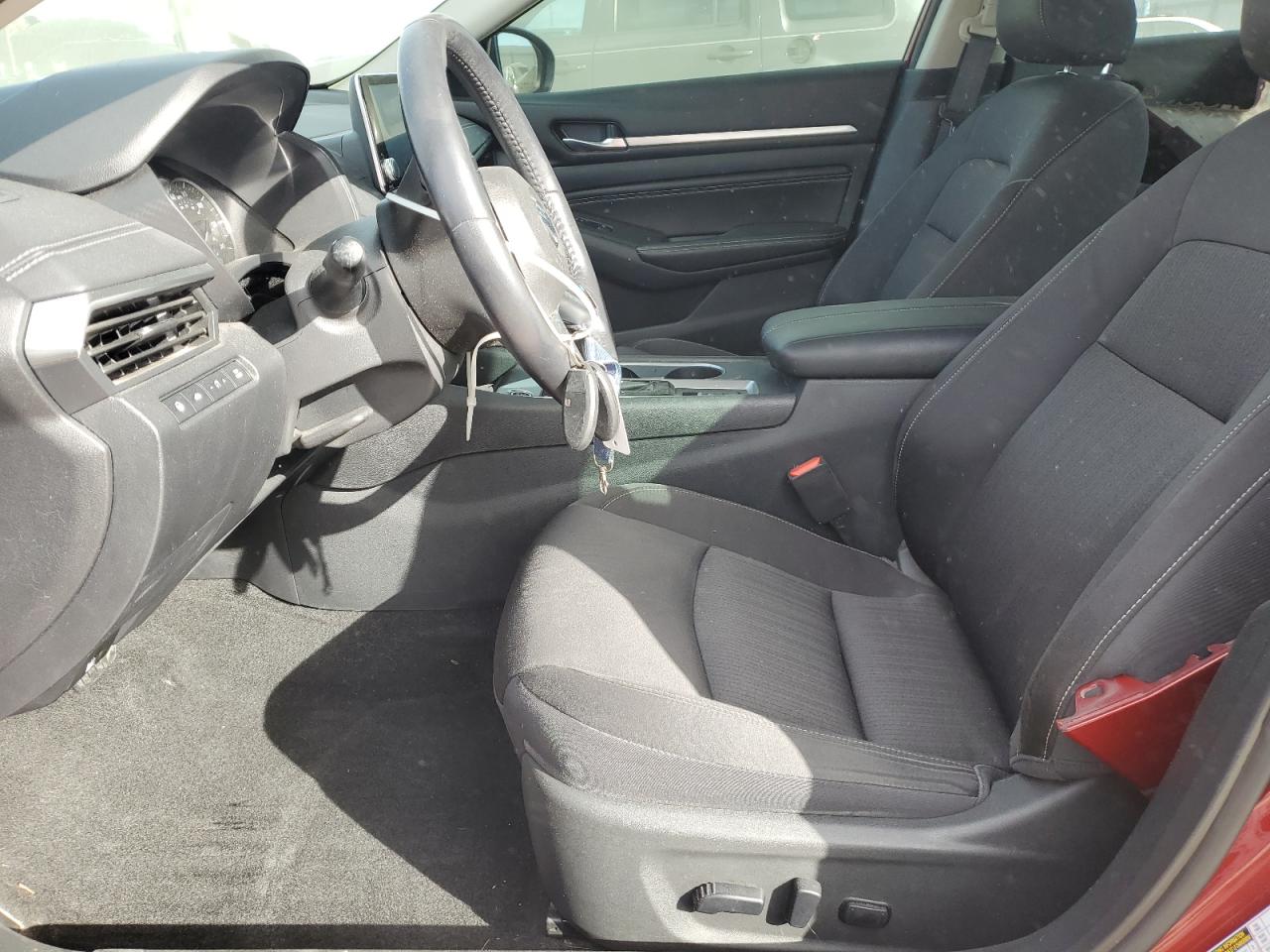 2019 NISSAN ALTIMA SV photo 19