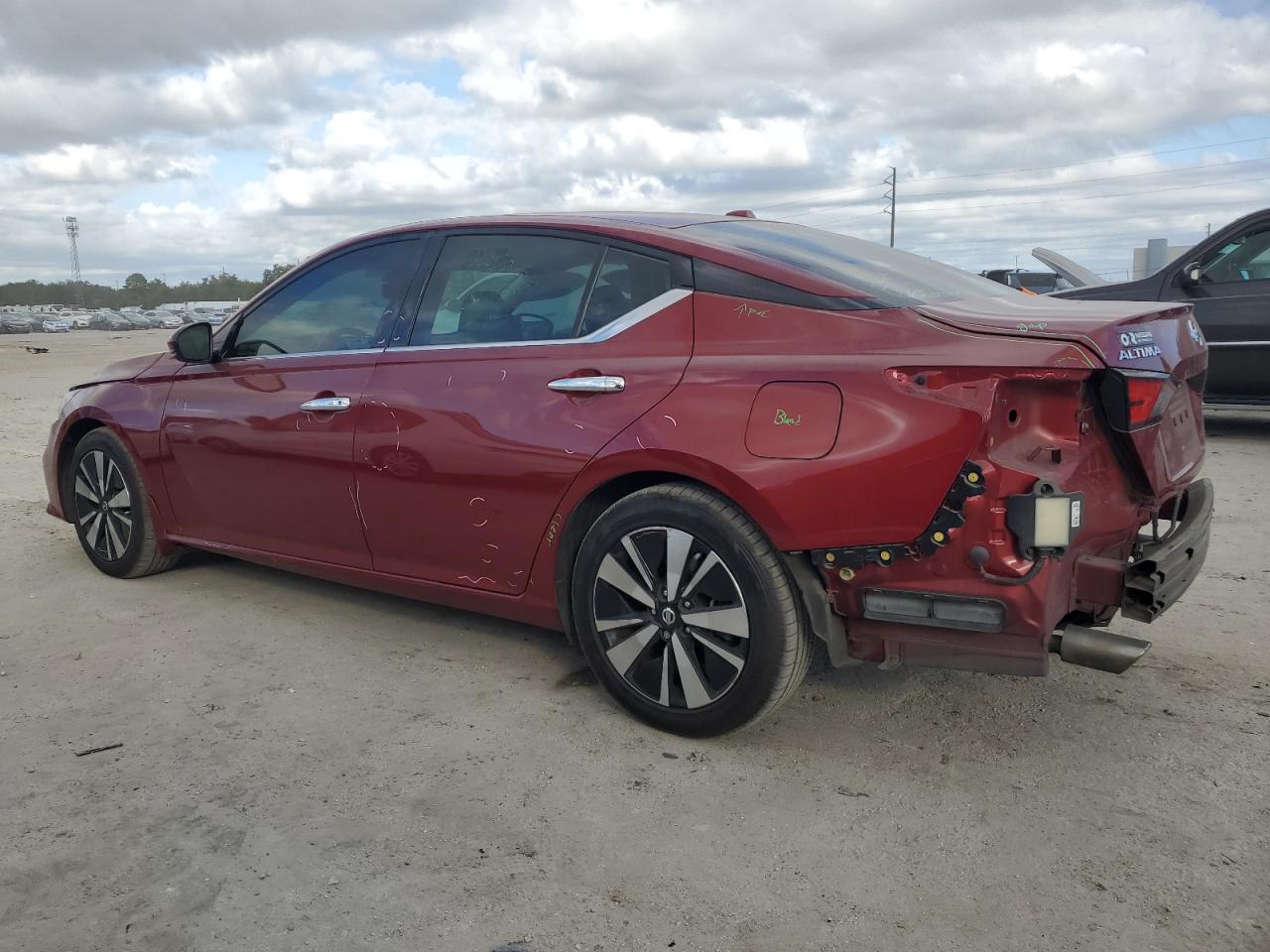 2019 NISSAN ALTIMA SV photo 4