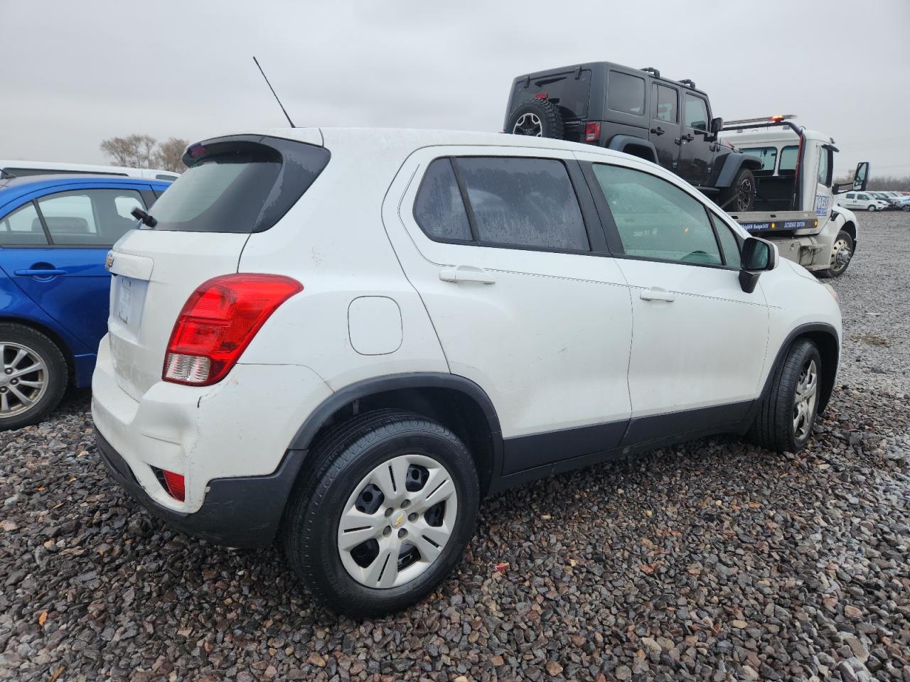 2017 CHEVROLET TRAX LS photo 5