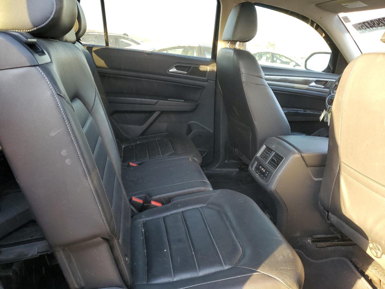 2018 VOLKSWAGEN ATLAS SEL photo 21