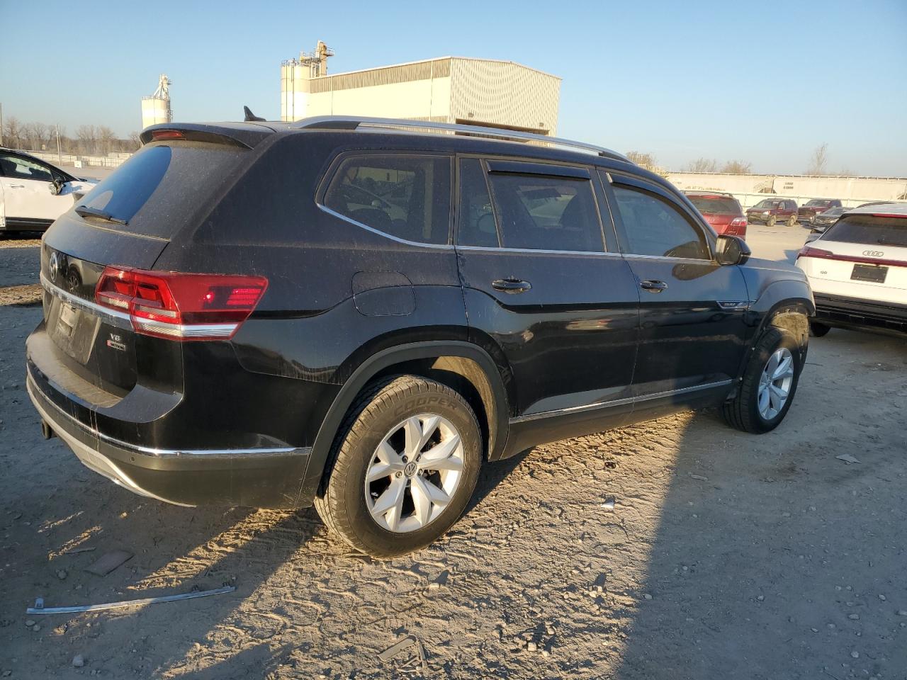 2018 VOLKSWAGEN ATLAS SEL photo 5