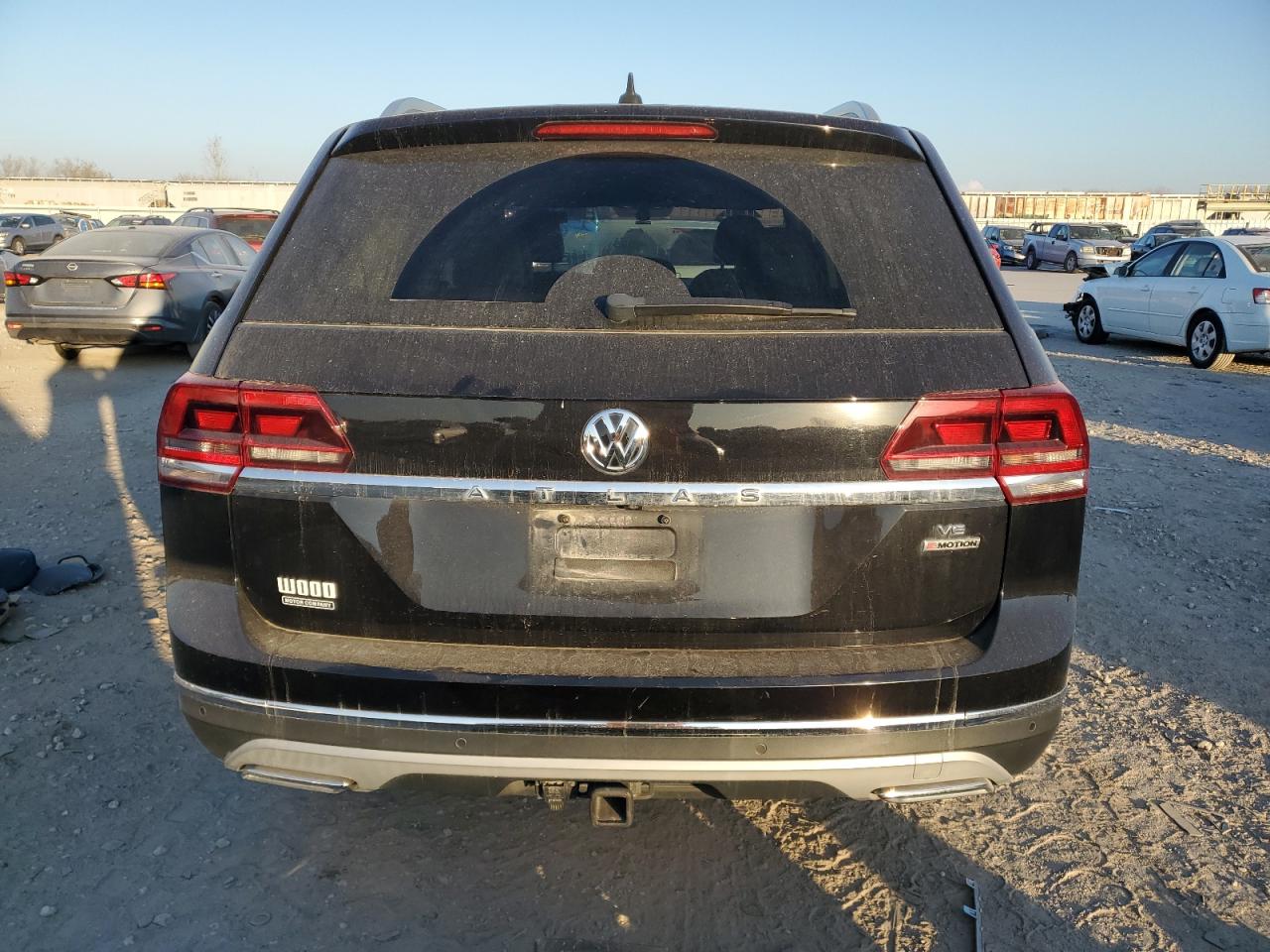 2018 VOLKSWAGEN ATLAS SEL photo 11