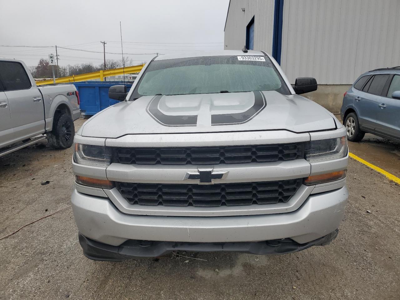 2017 CHEVROLET SILVERADO K1500 CUSTOM photo 9