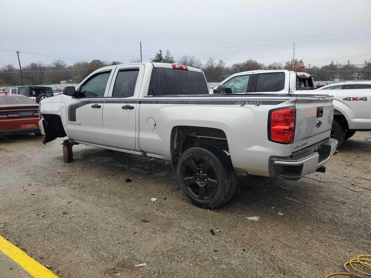2017 CHEVROLET SILVERADO K1500 CUSTOM photo 3