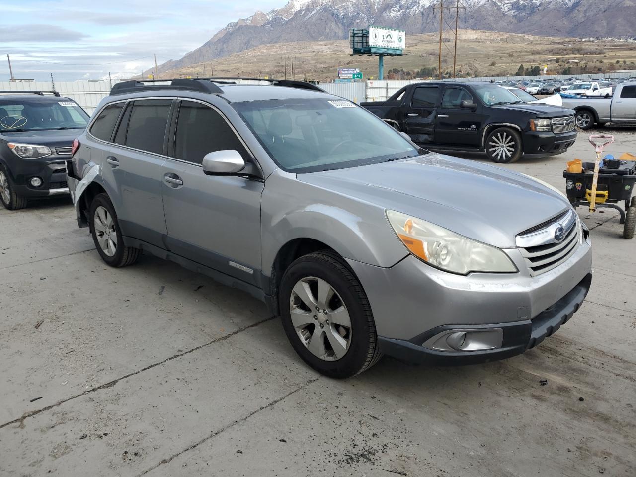 2010 SUBARU OUTBACK 2.5I PREMIUM photo 4