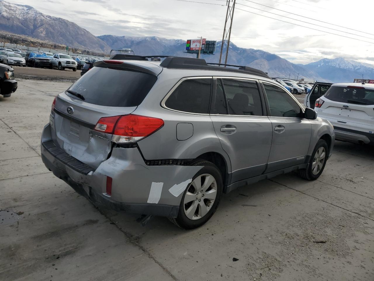 2010 SUBARU OUTBACK 2.5I PREMIUM photo 3