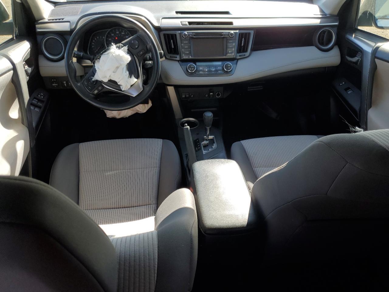 2015 TOYOTA RAV4 XLE photo 15