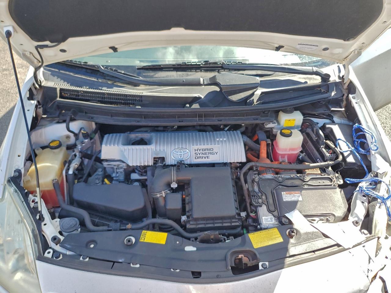 2013 TOYOTA PRIUS photo 21