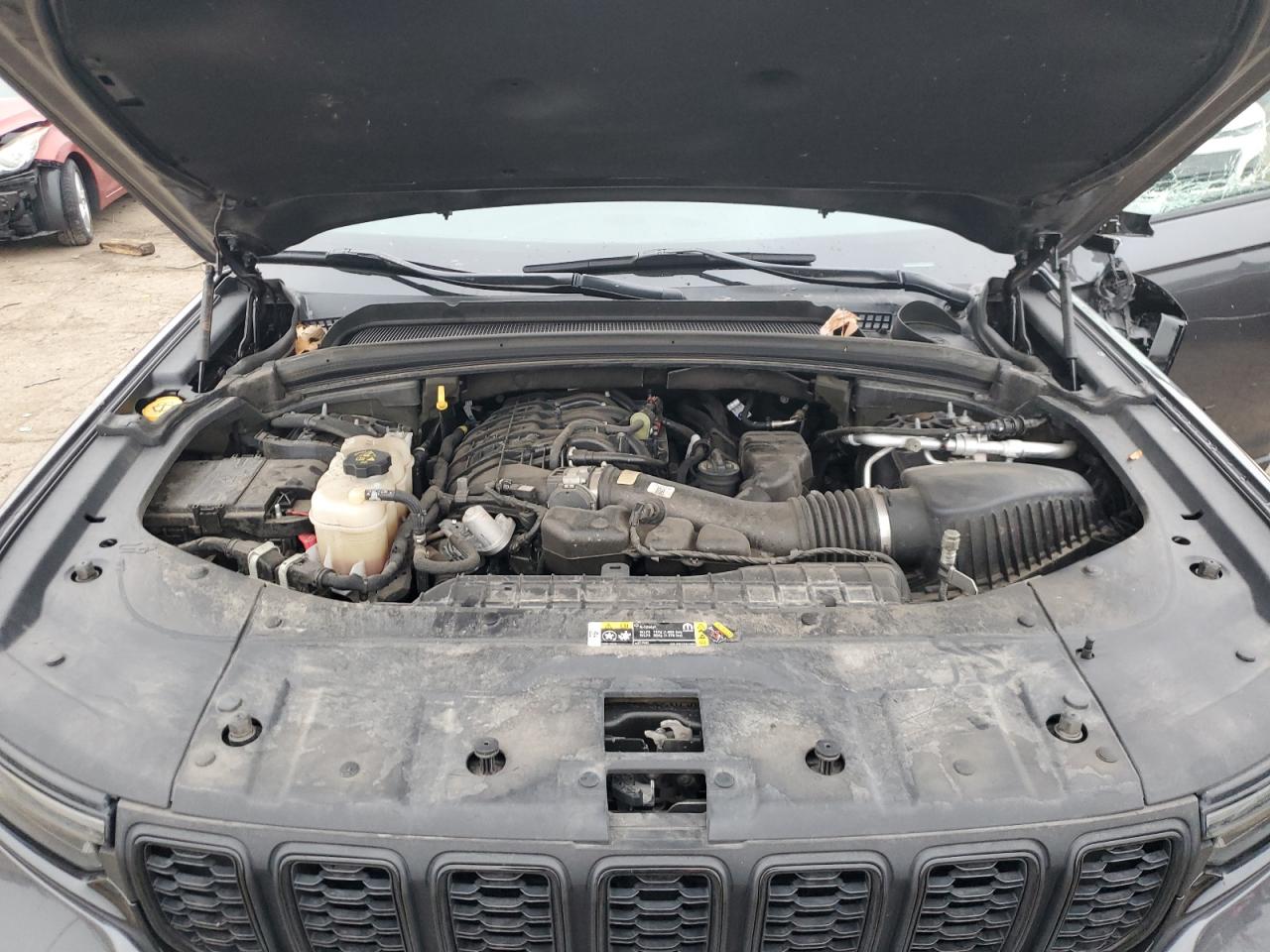 2023 JEEP GRAND CHEROKEE LAREDO photo 12
