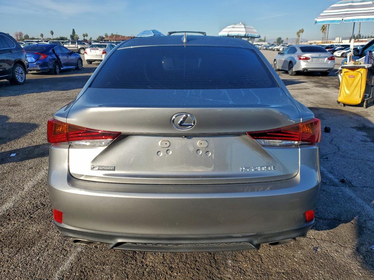 2017 LEXUS IS 200T photo 11