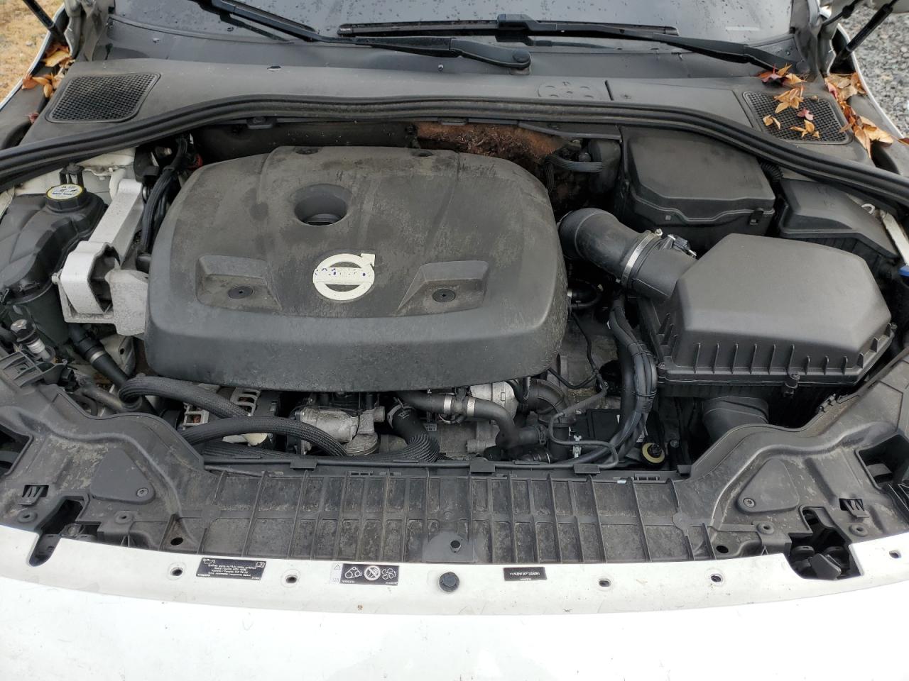 2015 VOLVO S60 PREMIER photo 31