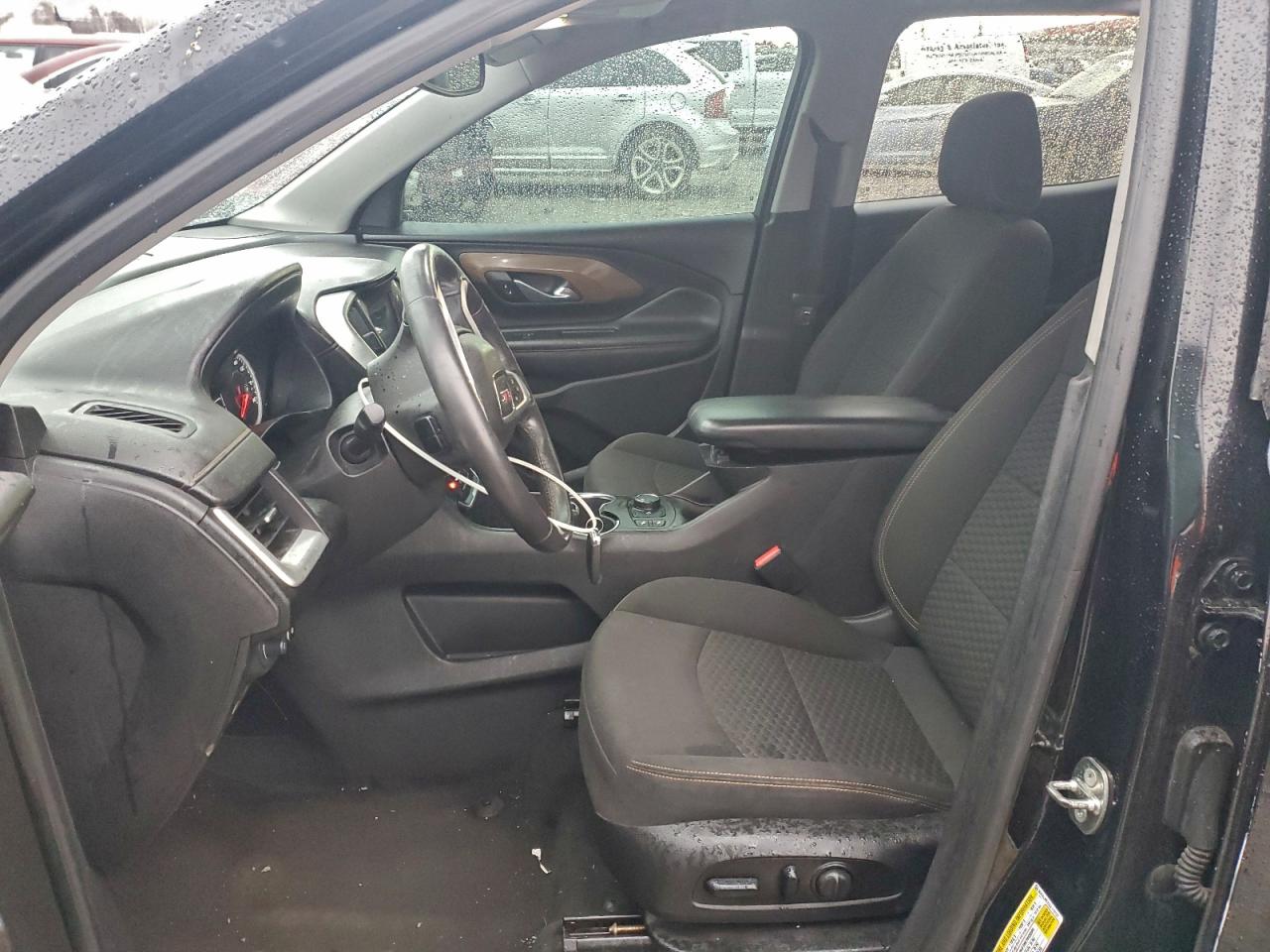 2018 GMC TERRAIN photo 13