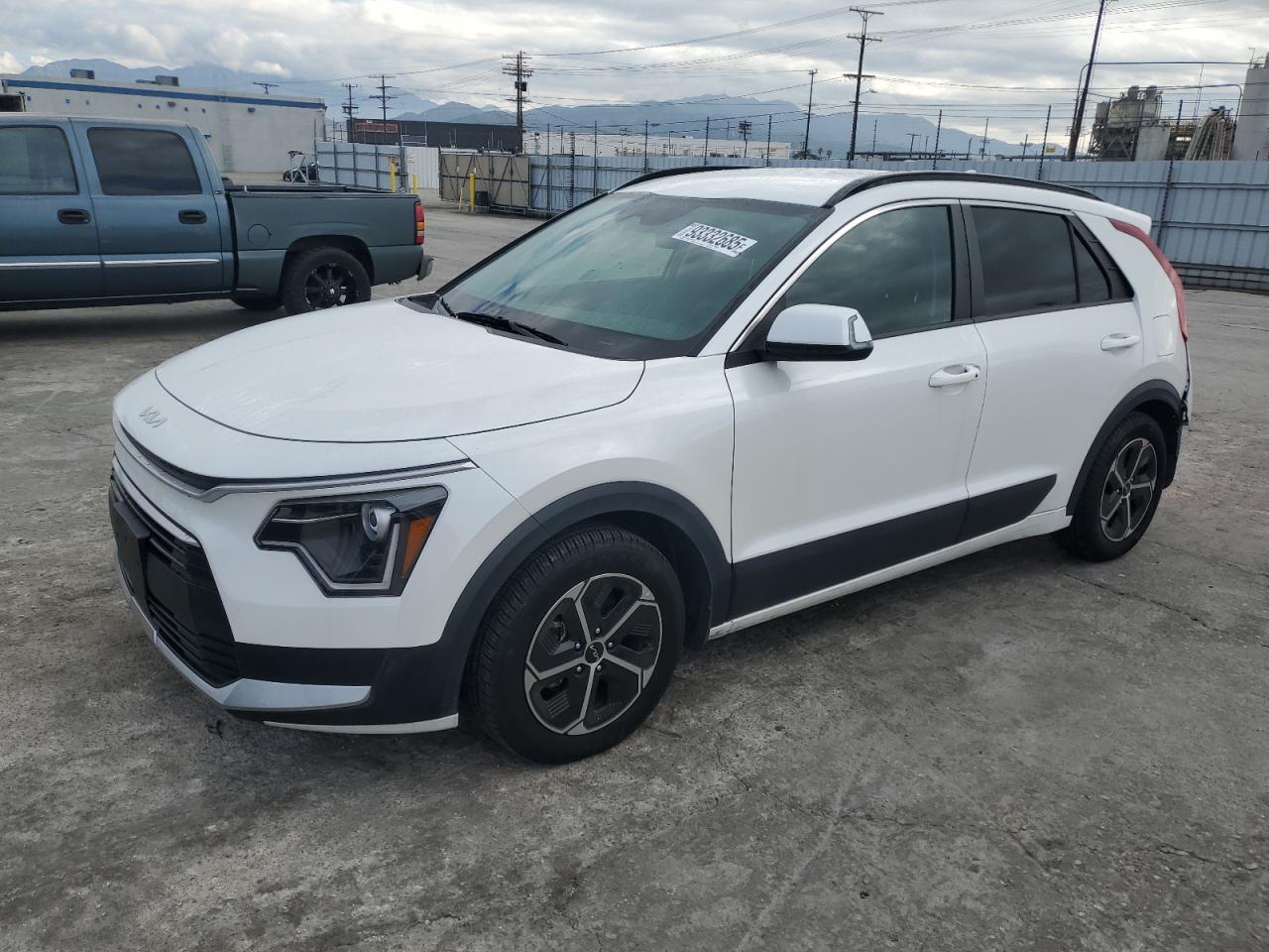 2023 KIA NIRO