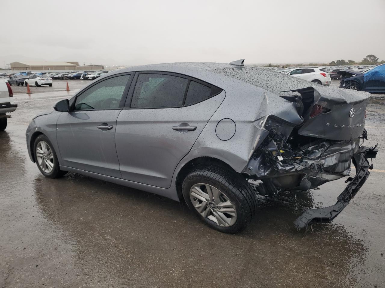 2019 HYUNDAI ELANTRA SEL photo 3