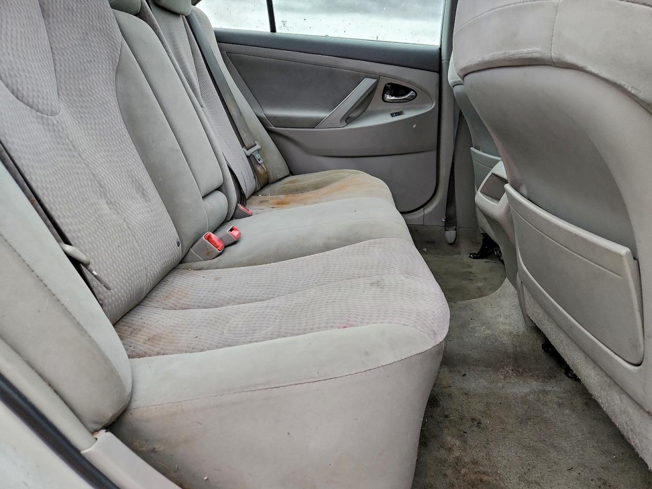 2011 TOYOTA CAMRY BASE photo 19