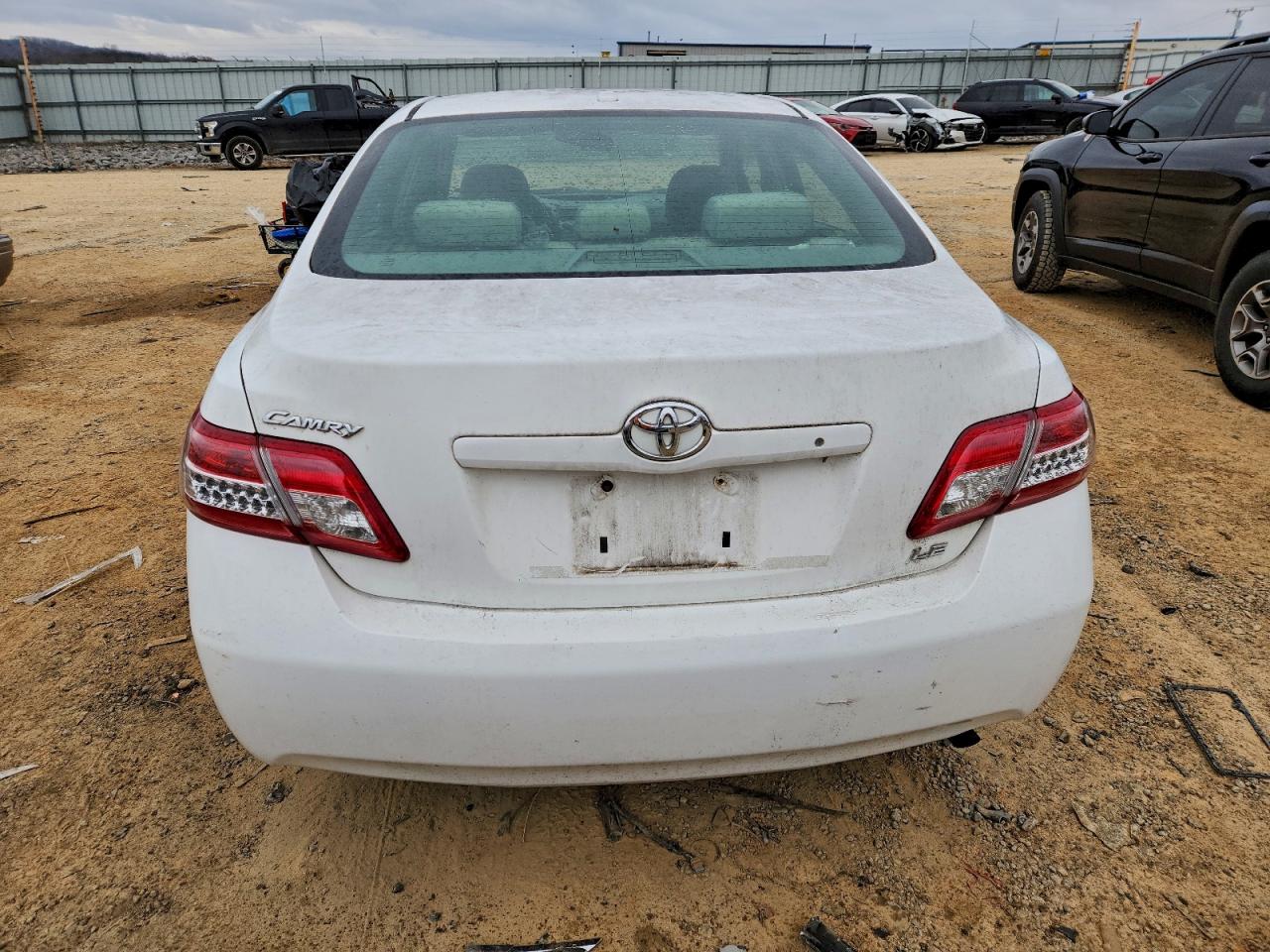 2011 TOYOTA CAMRY BASE photo 11