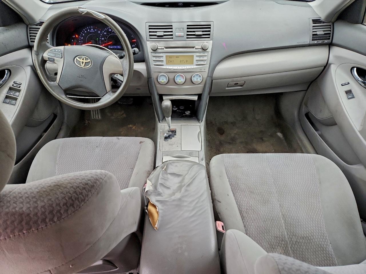 2011 TOYOTA CAMRY BASE photo 15