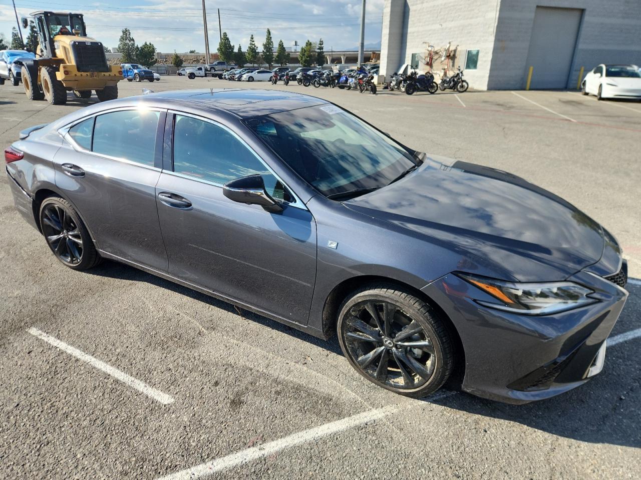 2024 LEXUS ES 300H F SPORT HANDLING photo 4