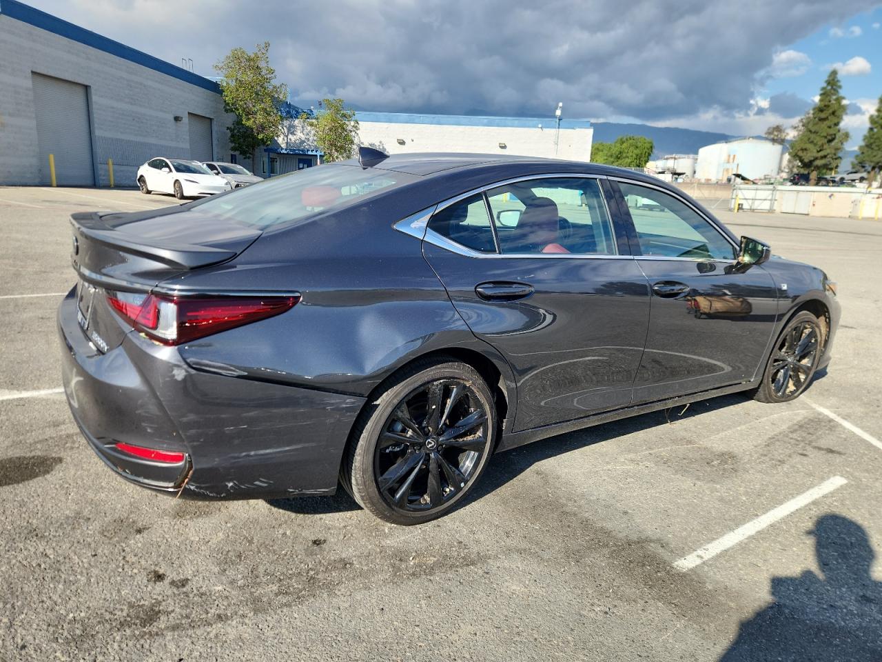 2024 LEXUS ES 300H F SPORT HANDLING photo 3