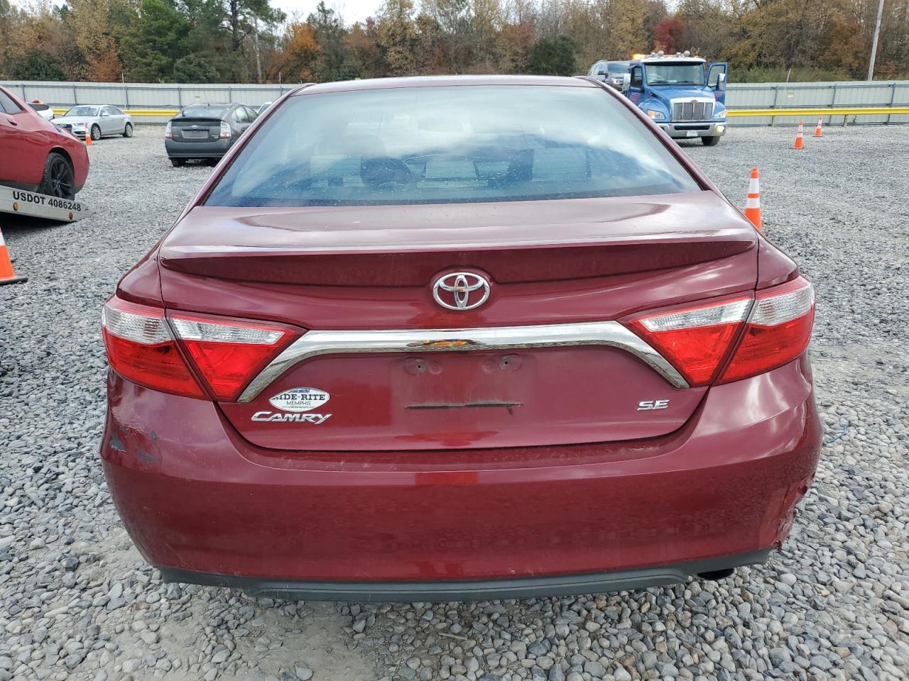 2017 TOYOTA CAMRY LE photo 11