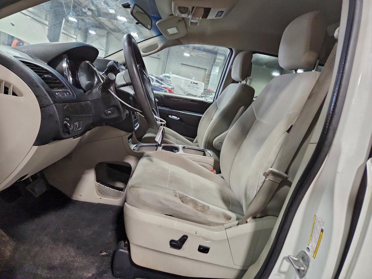 2012 DODGE GRAND CARAVAN SXT photo 13