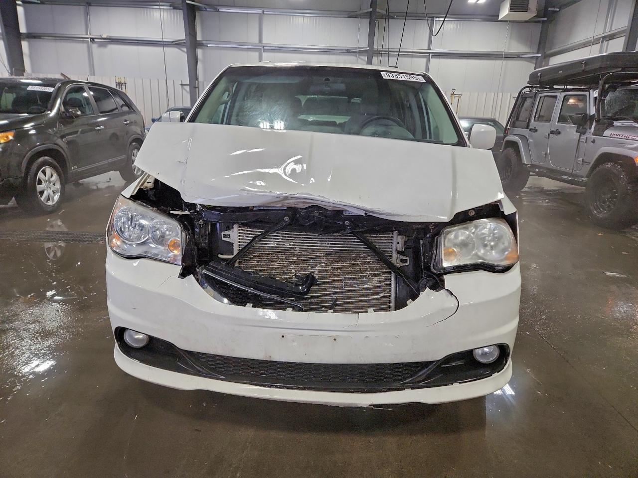 2012 DODGE GRAND CARAVAN SXT photo 9