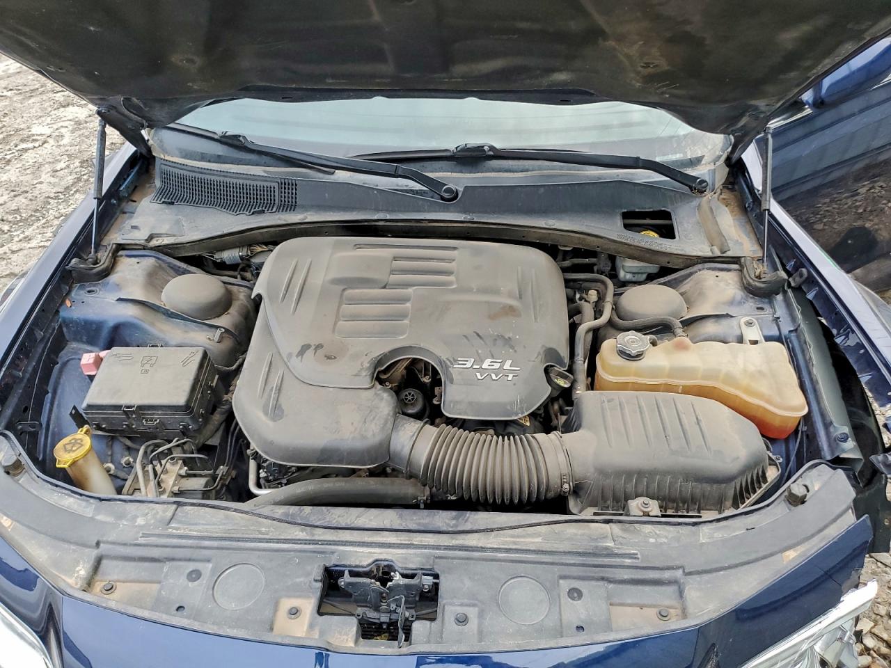 2014 CHRYSLER 300 photo 11