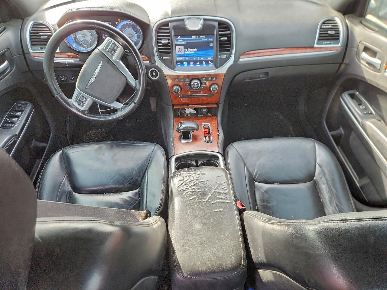 2014 CHRYSLER 300 photo 8