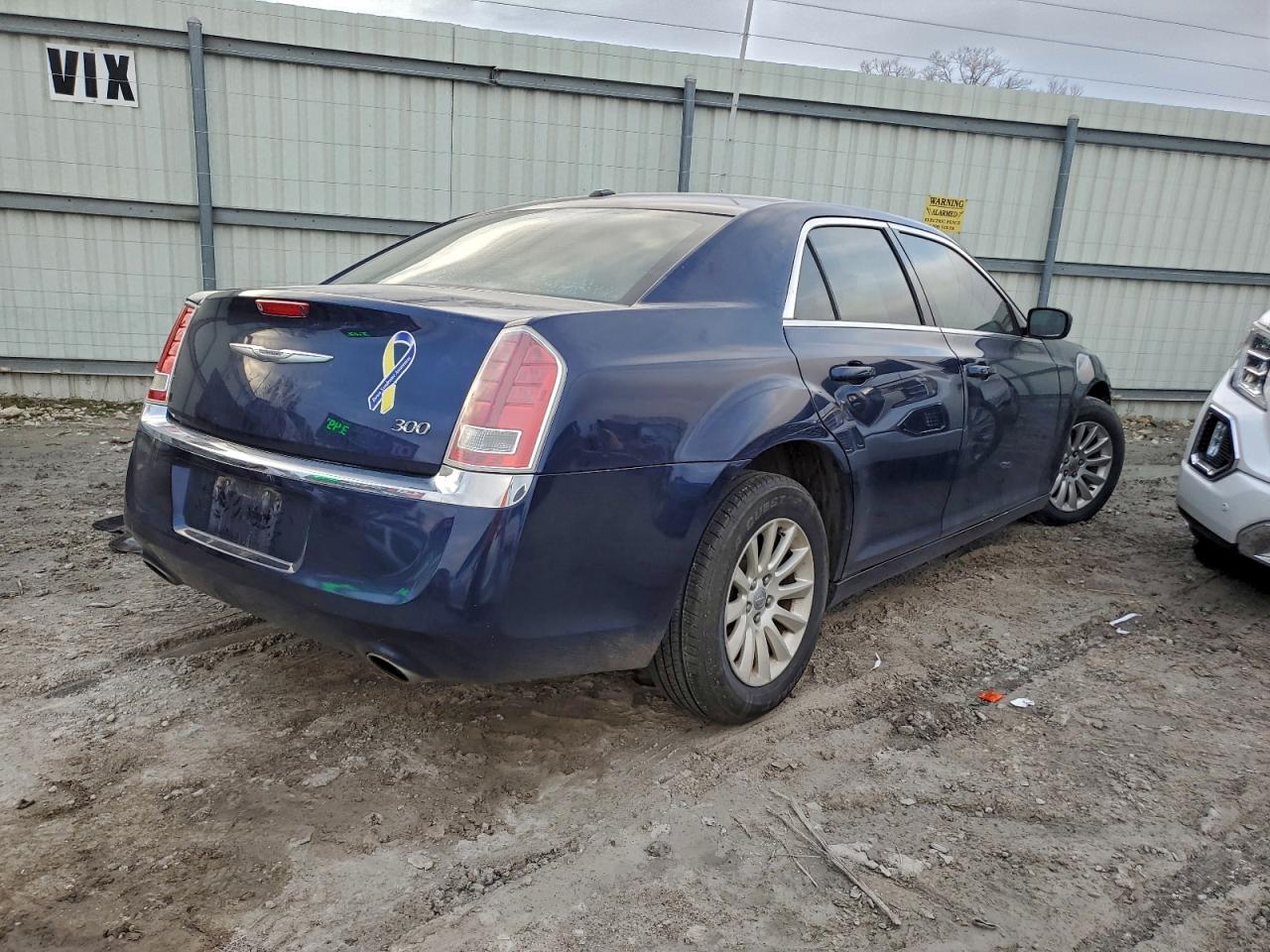 2014 CHRYSLER 300 photo 3