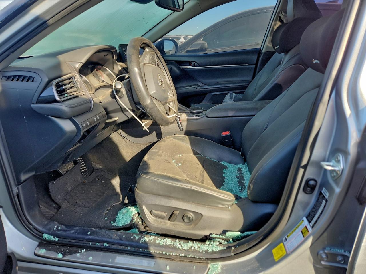 2021 TOYOTA CAMRY XSE photo 19