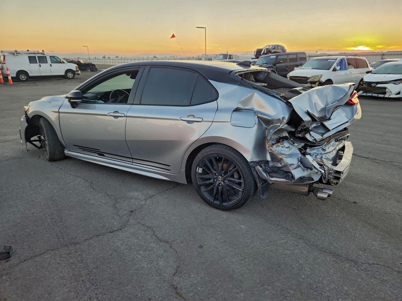 2021 TOYOTA CAMRY XSE photo 4